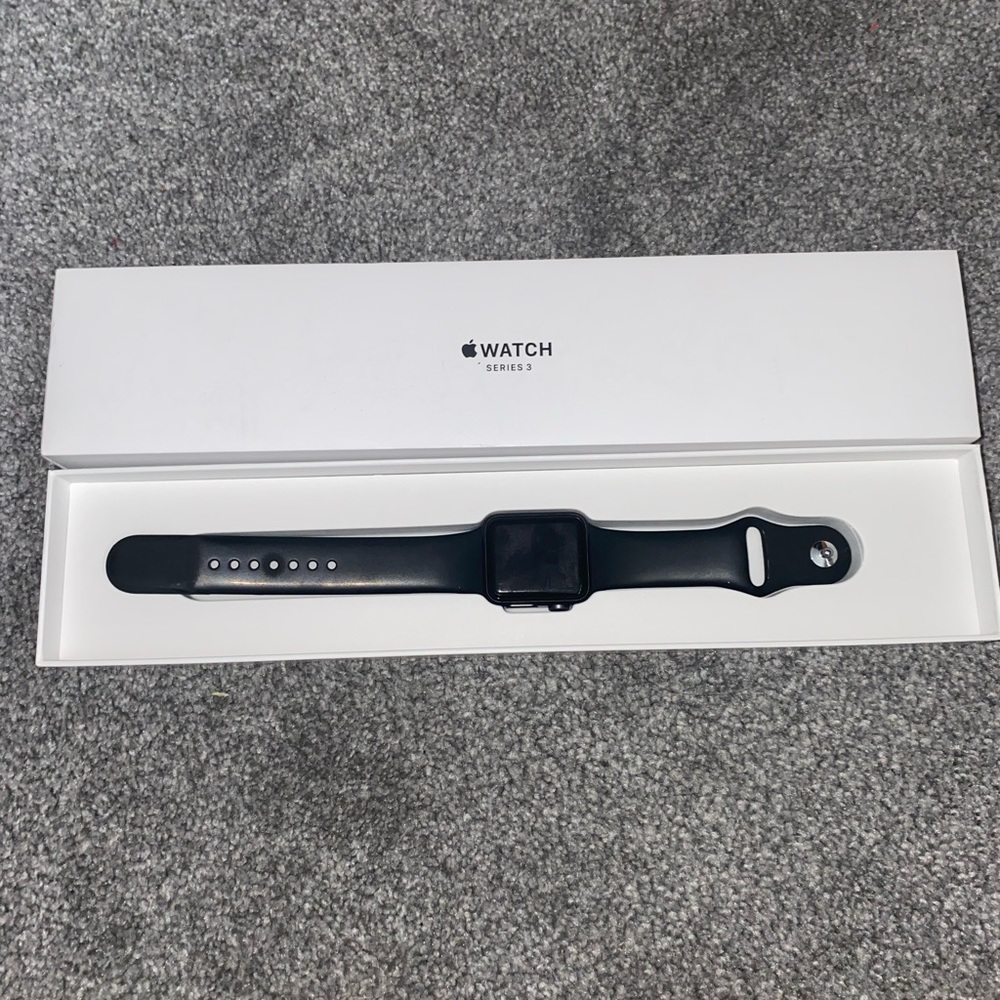 Apple Watch Series 3 - Black